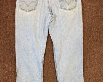 Vintage 90s Levi's 550 Relaxed Fit Light Wash Distressed Denim Jeans | Made in Canada