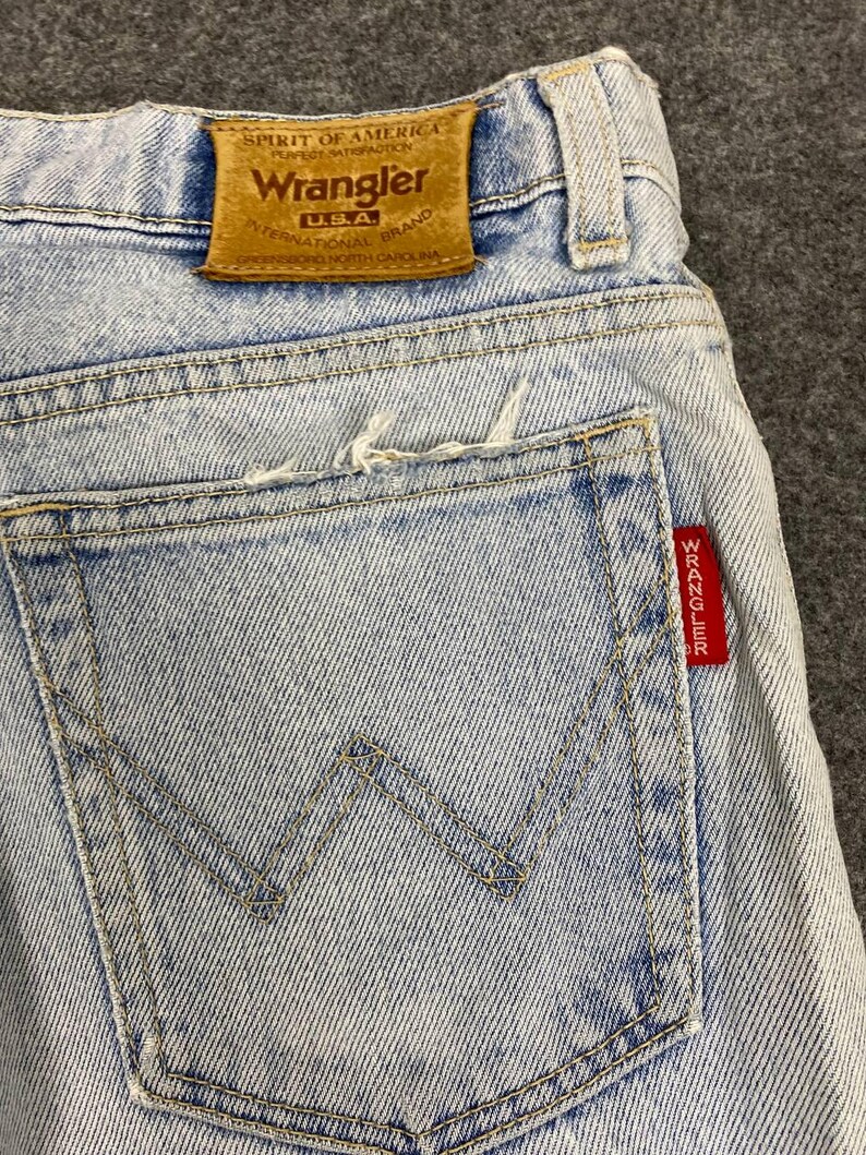 Vintage WRANGLER Distressed Jeans | 90s Thrashed Cowboycore Denim | Rugged Sun Faded Workwear | Grunge Western image 4
