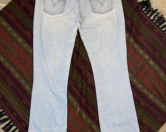 Vaqueros Levi's 515 Nouveau Y2K vintage con corte de bota, lavado claro, bragueta con cremallera, talla 8 M
