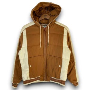 Vintage 70-80-tals Pacific Trail Sportswear Pufferjacka | Brun Elfenbensvit Färgblocksfärgad Skidkläder Hoodad Quiltad Vinterkappa | Tillverkad i Korea
