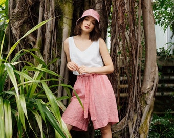 Elastic waist red stripe bermudas linen shorts with pockets, Red white shorts with adjustable belt, Pleated linen shorts GAME in Red stripes