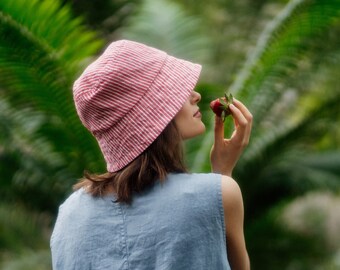 SAMPLE SALE Red white stripe linen bucket hat, Stripy pattern summer fisherman&#39;s linen hat, Floppy beach hat, Hiking cap Size S/M