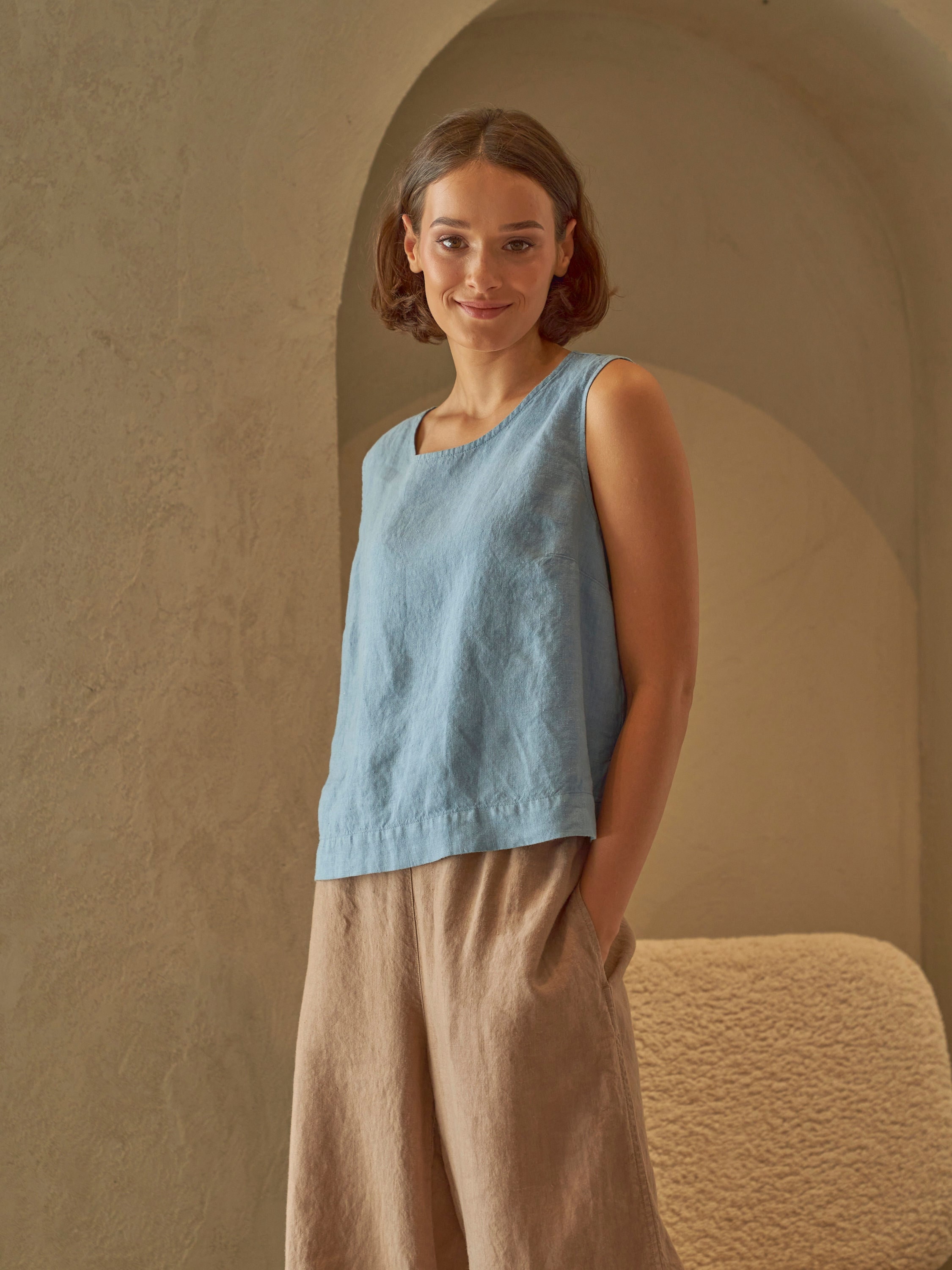 Sleeveless Light Blue Linen Crop Top, High Low Hem Blue Linen Vest