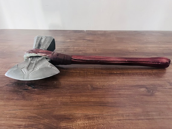 手作りのストームブレイカー ソー斧：コスプレとコレクター向けの