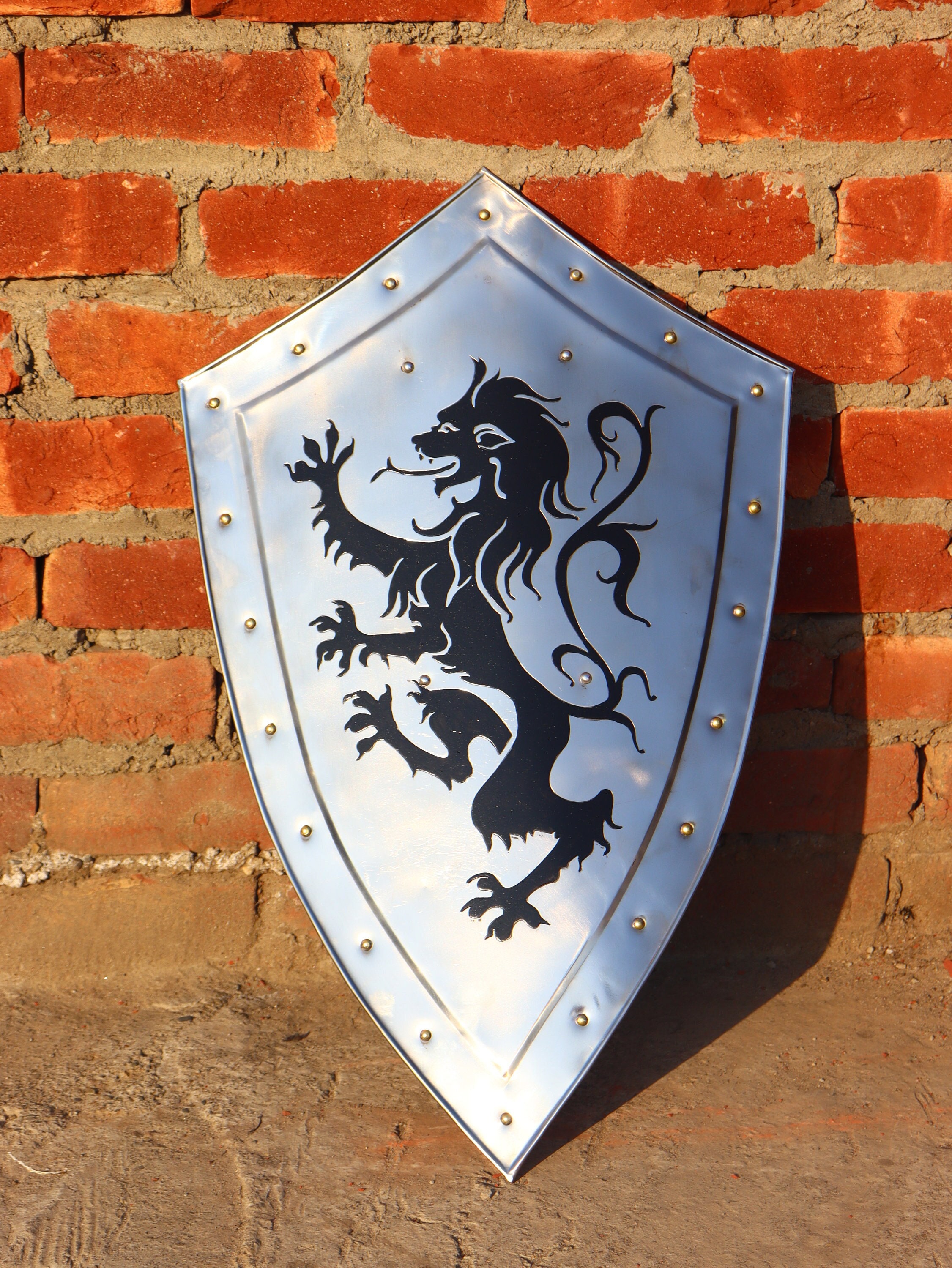 Medieval Knight Shield With Lion, Cosplay Crusader Templar Shield - Etsy  Israel, image size:2252x3000