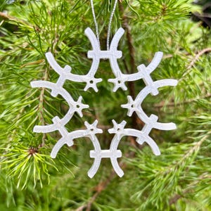 Pisces Snowflake Ornament, Pisces Zodiac Symbol Christmas Ornament, Astrology Christmas Gifts, Gifts for Astrology Lovers