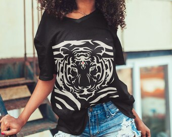 Tiger V Neck T Shirt | Tiger Spirit Animal Print Creme