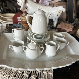 Service à thé miniature vintage en porcelaine blanche pour 5 personnes | Service à thé jouet 20 pièces avec théière, tasses, assiettes et crème à sucre | Service à thé pour enfants