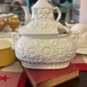 Vintage White Embossed Floral Sugar Bowl with Lid – Made in Japan (c. 1960s)