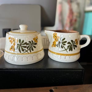 Vintage Stangl “Golden Blossom” Creamer & Sugar Set – Hand-Painted Pottery – Mid-Century USA