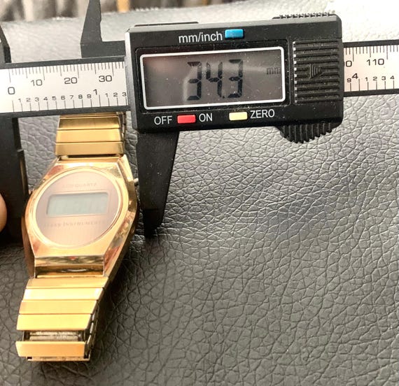 Vintage Texas Instruments LCD Quartz TI3H Gold Di… - image 4