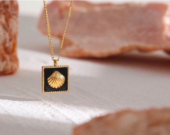 Shell pendent 18k stainless steel waterproof tarnish free necklace