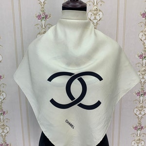 【 8894番】CHANEL スカーフ　88cm×2 シルク100% スカーフ - その他のアクセサリー | CHANEL