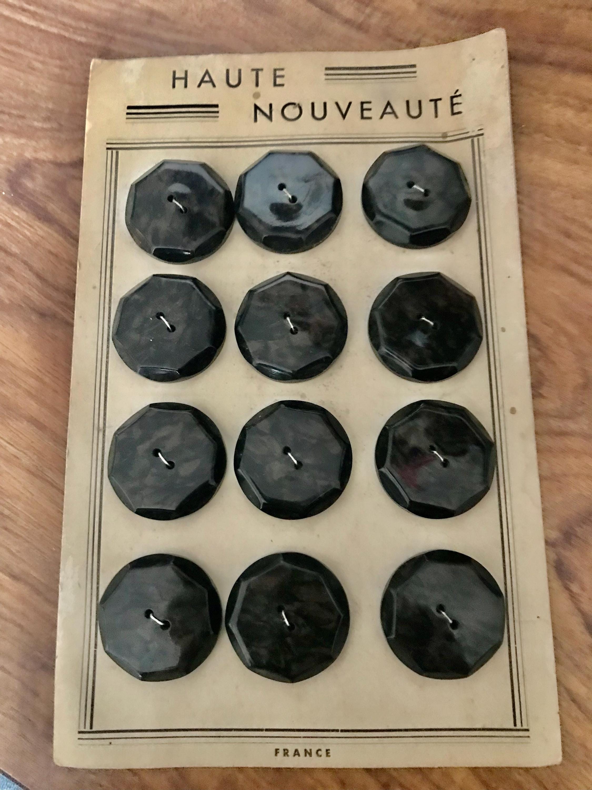 Lot De 48 Boutons Bakélite Anciens Noirs – Sur Carte Originelle, Jamais Utilisés, Excellent état