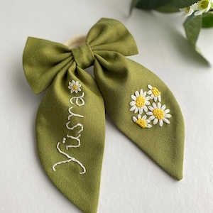 Daisy Hand Embroidered Personalized Hair Bow Custom Name Bows For Girls Kids Hair Bow Baby Hair Bows Clips For Toddlers Bow Mothers Day Gift