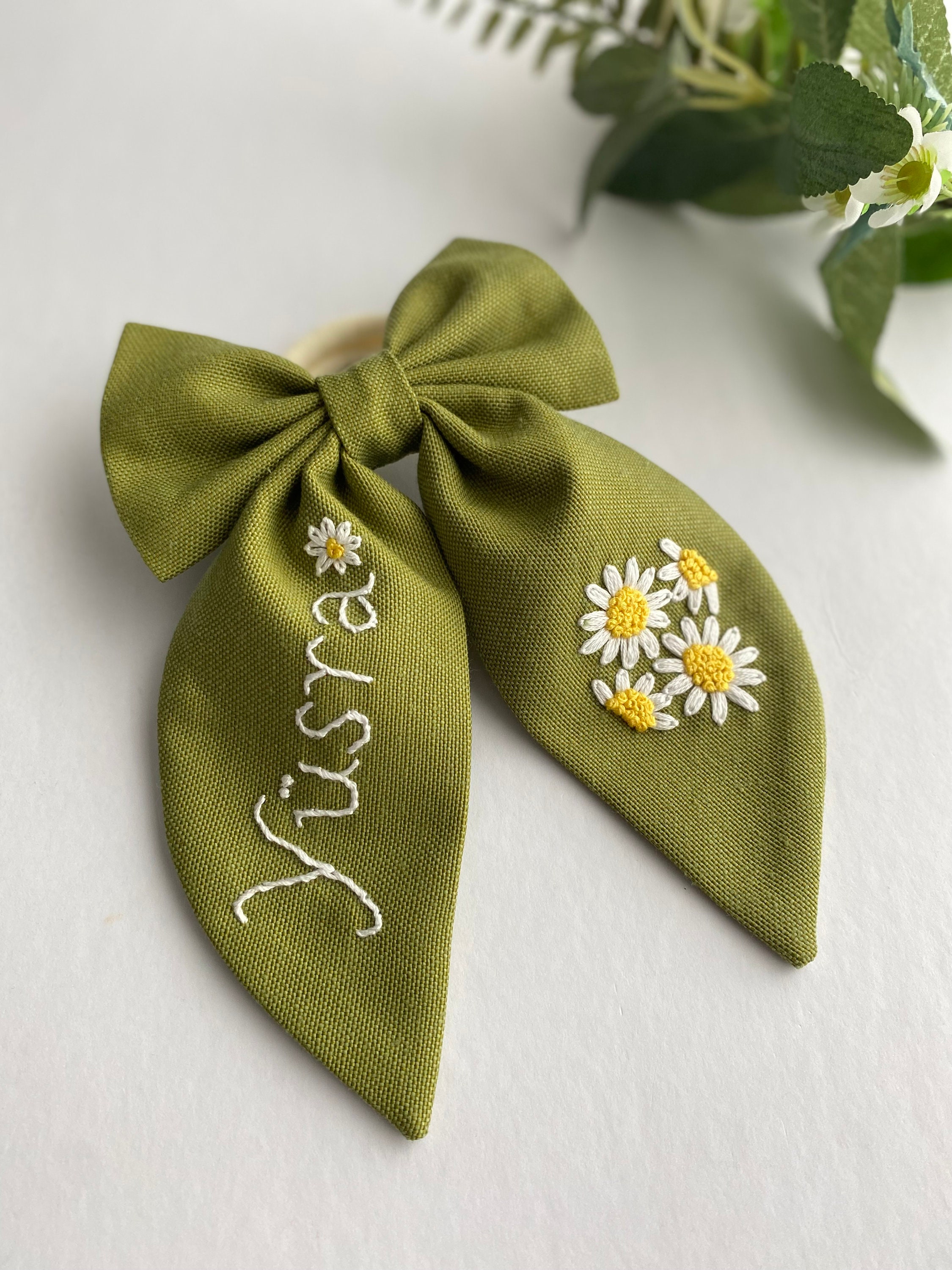 Daisy Hand Embroidered Personalized Hair Bow Custom Name Bows For Girls Kids Hair Bow Baby Hair Bows Clips For Toddlers Bow Mothers Day Gift