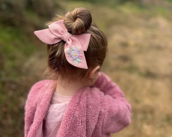 Flowery Hand Embroidered Baby Headband Custom Hair Bows For Girls Children Hair Clips Mrs Hair Clip Organic Cotton Bow Hair Ribbon Gift Bow