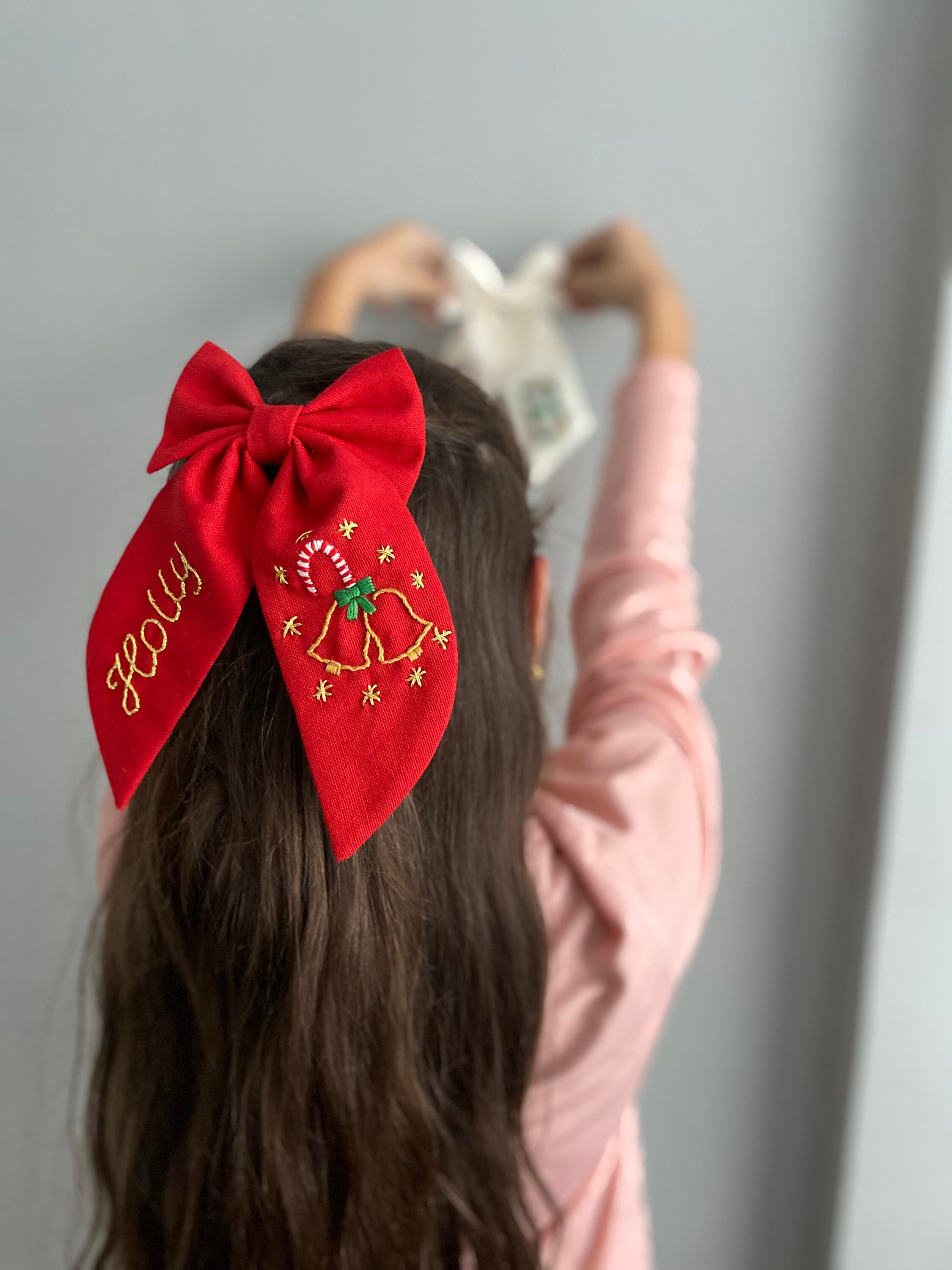【英国発Sister Jane】Invitation embellished bow hair clip 208661993-1-ivory?$n_750w$&wid