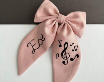 Custom Embroidered Linen Hair Bow: Personalized Name & Music Note