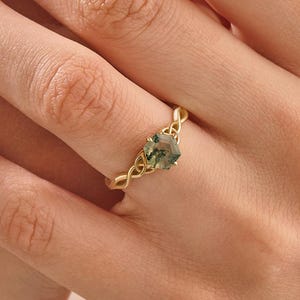 14k Gold Celtic Knot Ring, Moss Agate  Engagement Ring, Solid Gold Solitaire Anniversary Ring, Her Proposal Ring with Green Gemstone, Annie