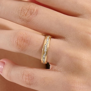 14k Pave Moissanite Cracked Wedding Ring, Solid Gold Comfort Eternity Band, Unisex Infinity Marriage Ring, Unique Matching Band, Selena