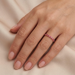 14K Solid Gold Lab Created Ruby Ring, Minimalist Eternity Band, Dainty Red Gemstone Wedding Band, Stacking Promise Ring, Gift For Her Bild 3