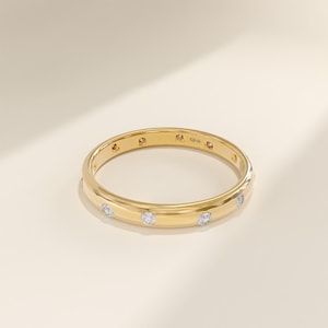 Scattered Diamond Wedding Band Women, 14K Solid Gold Moissanite Ring, Flush Set Minimalist Stacking Ring, 2mm Dainty Thin Marriage Rings