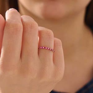 14K Solid Gold Lab Created Ruby Ring, Minimalist Eternity Band, Dainty Red Gemstone Wedding Band, Stacking Promise Ring, Gift For Her Bild 5