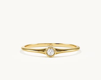 Bezel Lab Zuchtdiamant Ring 14K Massivgold, winzige zierliche stapelbare Ring für Frauen, minimalistischer Solitärring, Geschenk für Freundin