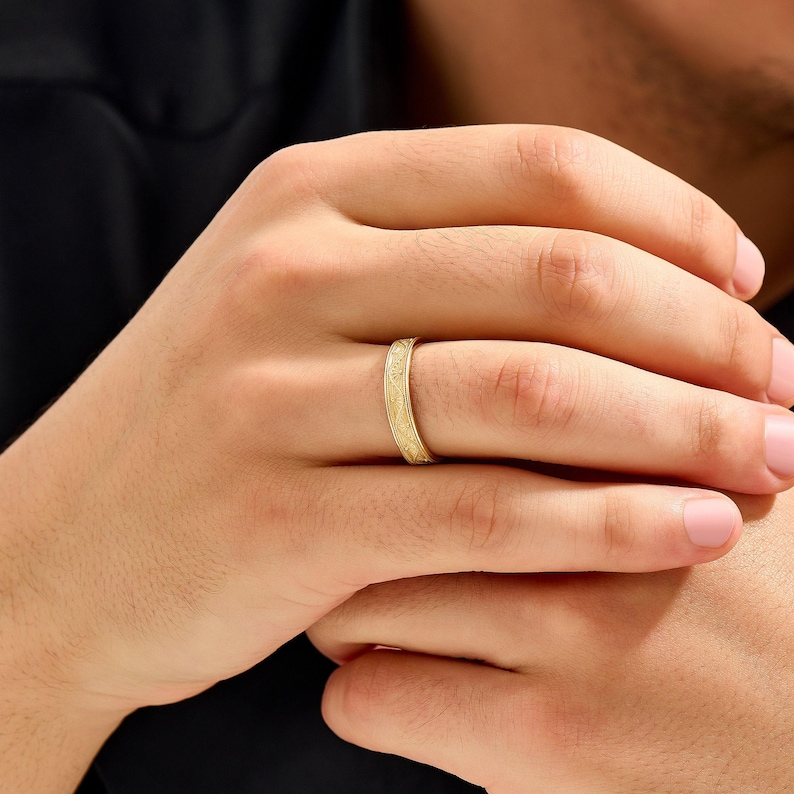 Floral Wedding Band 14K Solid Gold, Botanical Ring for Women, Minimalist Nature Inspired Vintage Ring, Gift for Wife image 2