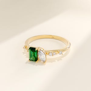 Emerald & Moissanite Toi et Moi Ring, Two Stone Engagement Ring, You and Me Anniversary Ring, Solid Gold Emerald Moissanite Ring