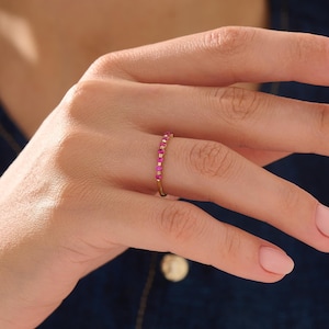 14K Solid Gold Lab Created Ruby Ring, Minimalist Eternity Band, Dainty Red Gemstone Wedding Band, Stacking Promise Ring, Gift For Her Bild 6