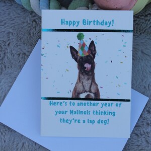 Linda tarjeta de cumpleaños con temática de perro / Tarjeta de felicitación personalizada de pastor belga malinois / Regalo para amantes de los perros