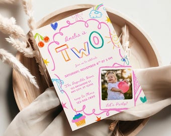 カラフルな女の子の2歳の誕生日 | 写真付き招待状 | 編集可能なテンプレート