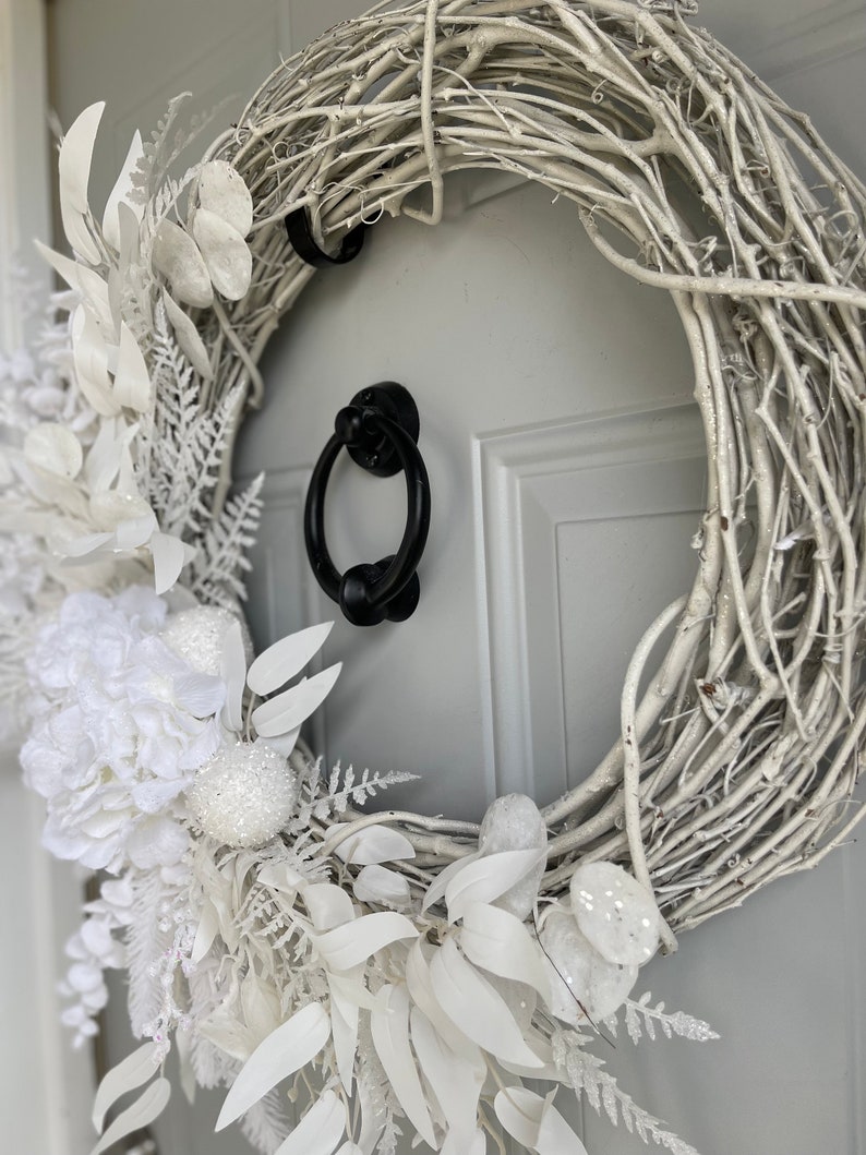 White Winter Wreath with Snowy Hydrangea and White Eucalyptus, All White Flocked Wreath for Front Door, Monochromatic Christmas Wall Decor image 3