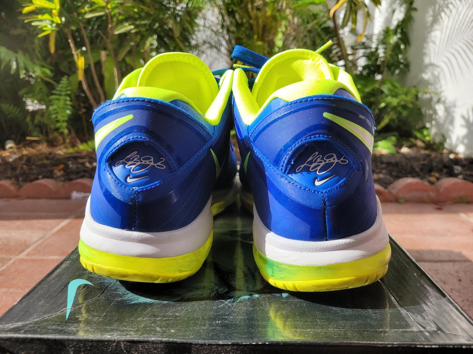 Nike Lebron 8 V2 Low Sprite‎ 2011 456849-401 Men Size 11 EUC Nike LeBron 8 V/2 Low Sprite (2011) - 456849-401 Raffles  main image 3