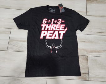 NWT Miami Heat BIG 3 era t shirt Lebron James Wade Bosh NBA Basketball Large