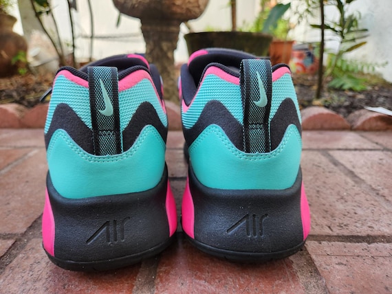 air max 200 blue and pink