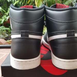 Nike Air Jordan 1 High Yin Yang Schwarz Weiß Herren Größe 8.5 Sneakers 555088-011 Bild 4