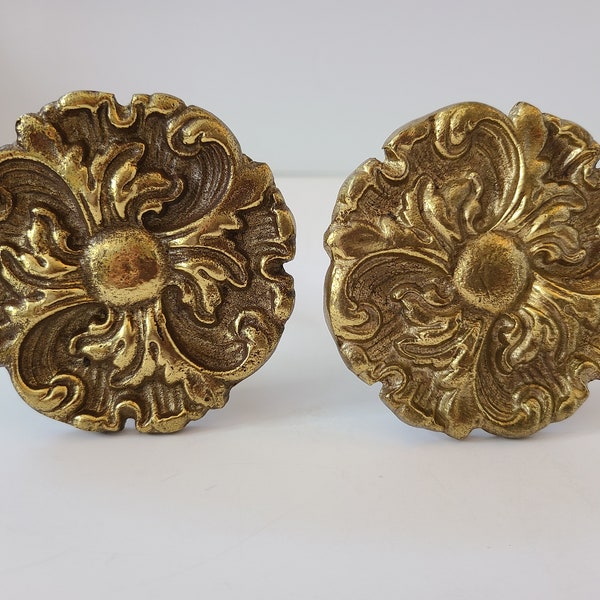 Vintage Antique Brass Round Curtain Tiebacks, Regency Style Brass Drapery Tiebacks, Floral Look Drapery Tiebacks, Curtain Holdbacks