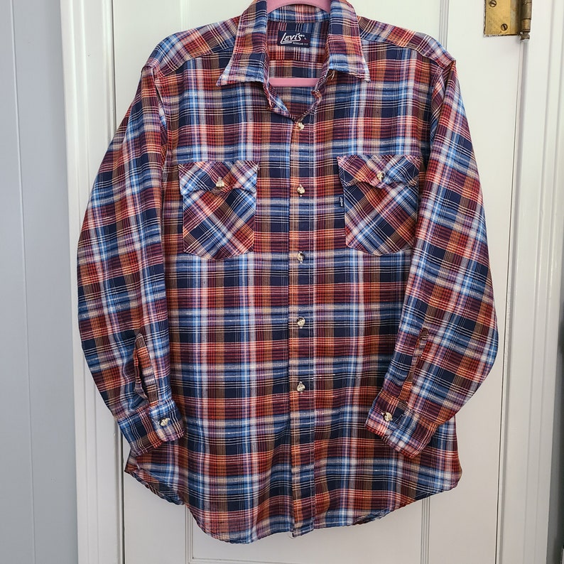 Vintage Levi's Plaid Button Up Long Sleeve Shirt, Regular Fit, Western Cut Pockets, Large, 70s, 80s image 1