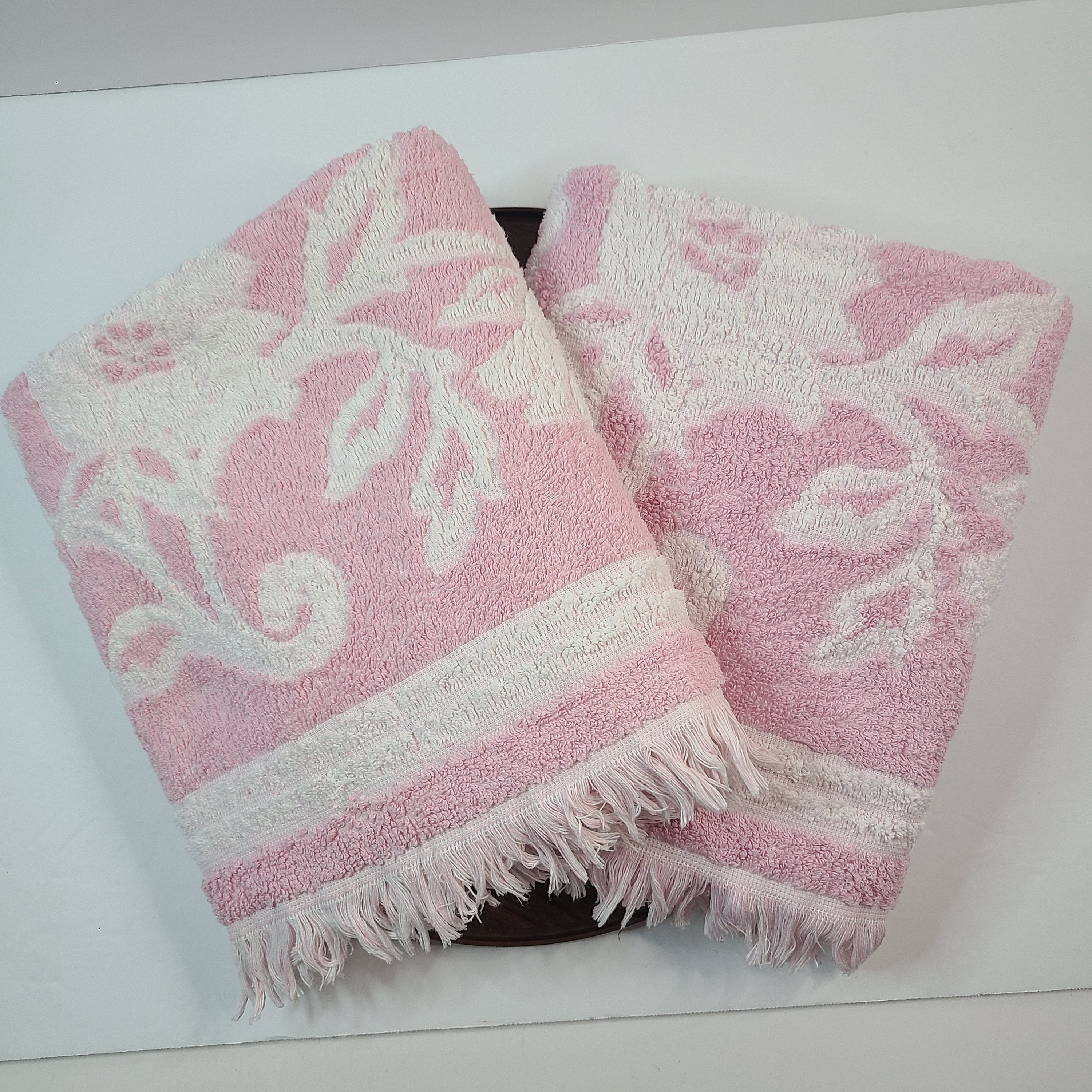 Pink patterned bath towels sale