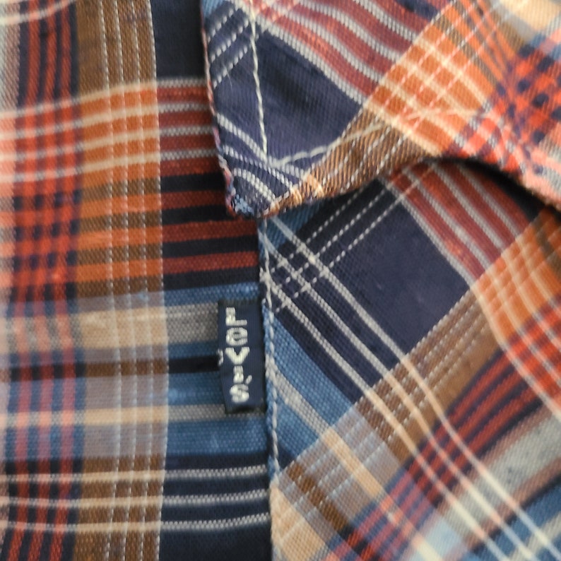 Vintage Levi's Plaid Button Up Long Sleeve Shirt, Regular Fit, Western Cut Pockets, Large, 70s, 80s image 6