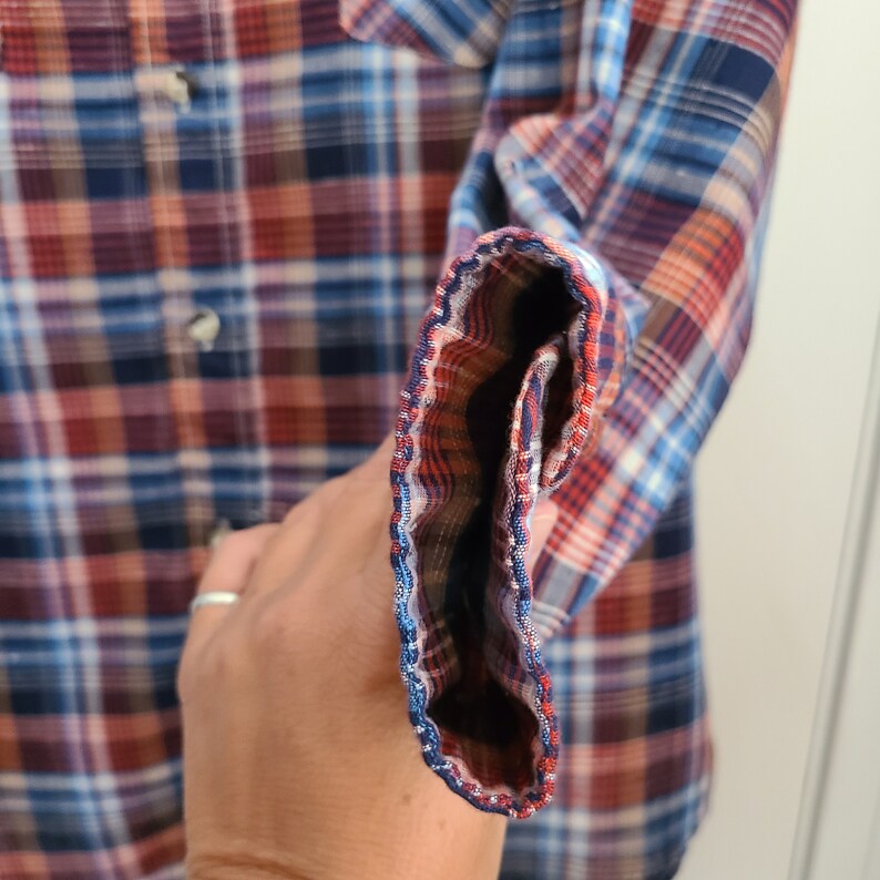 Vintage Levi's Plaid Button Up Long Sleeve Shirt, Regular Fit, Western Cut Pockets, Large, 70s, 80s image 5