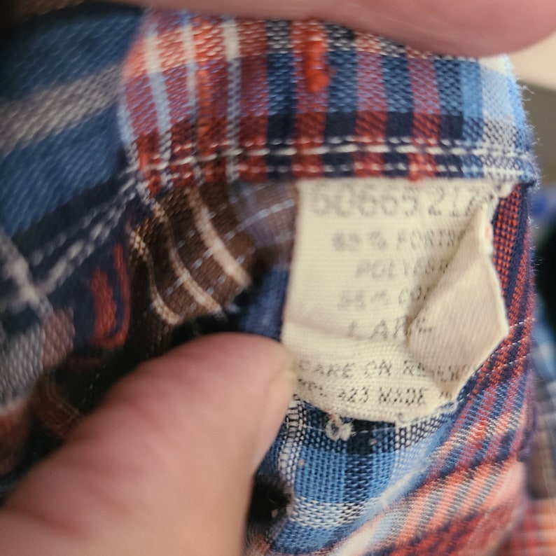 Vintage Levi's Plaid Button Up Long Sleeve Shirt, Regular Fit, Western Cut Pockets, Large, 70s, 80s image 8