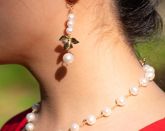 Real pearl earrings, freshwater pearls earrings, 18k gold plated, gold earrings, leaf earrings, cool girls