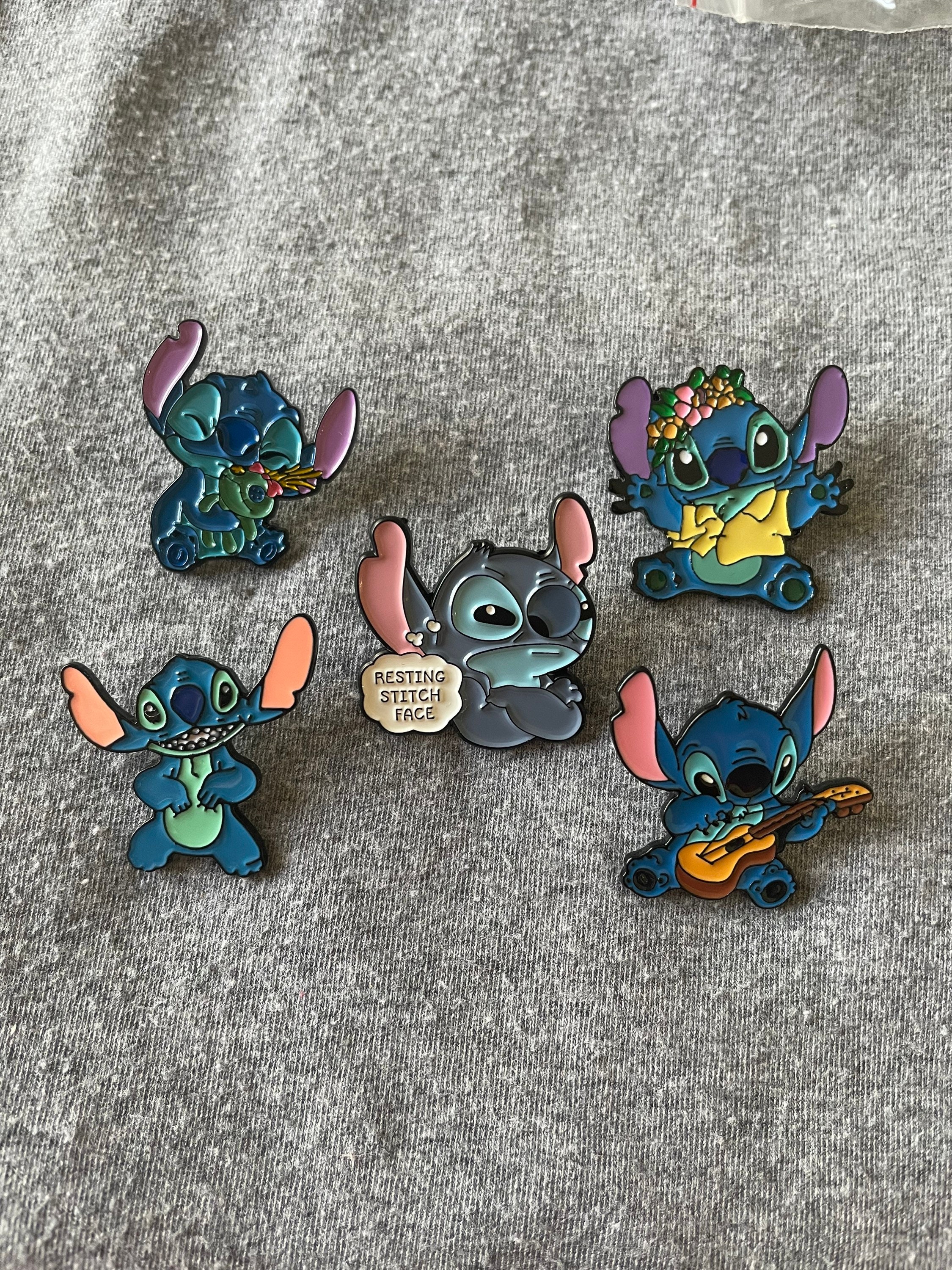 Disney Pin - Stitch with Pineapple Glasses and Lei