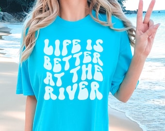 La vita è migliore al fiume Maglietta per ragazze Viaggio di addio al nubilato Comfort Colors T Retro River Floating Babe Tee Kayak Regalo SUP Vacanza Maglietta