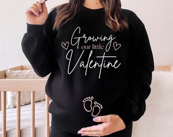 Annonce de grossesse Saint-Valentin sweat-shirt, Minimaliste Cultiver notre petite Saint-Valentin Grossesse révéler pull col rond pull pull