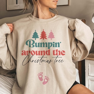 Sudadera con anuncio de embarazo en el árbol de Navidad, suéter de maternidad de Navidad, jersey de revelación de género para las fiestas, regalo para bebé y mamá primeriza